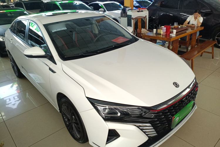 Used Dongfeng Aeolus Yixuan MAX 2021 1.5T Super-Powered Dad Edition Front Right 45 Deg