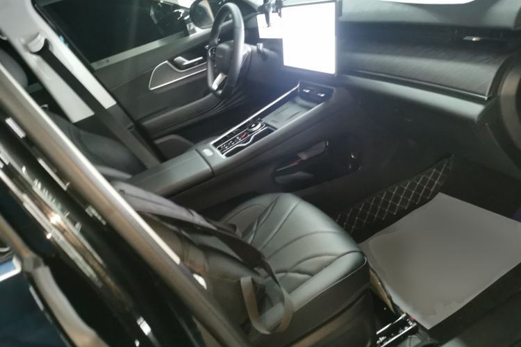 Used Chery Fengyun T9 2025 120 Long-Range Luxury Version 7 Seats Lithium Iron Phosphate Right Front Seat