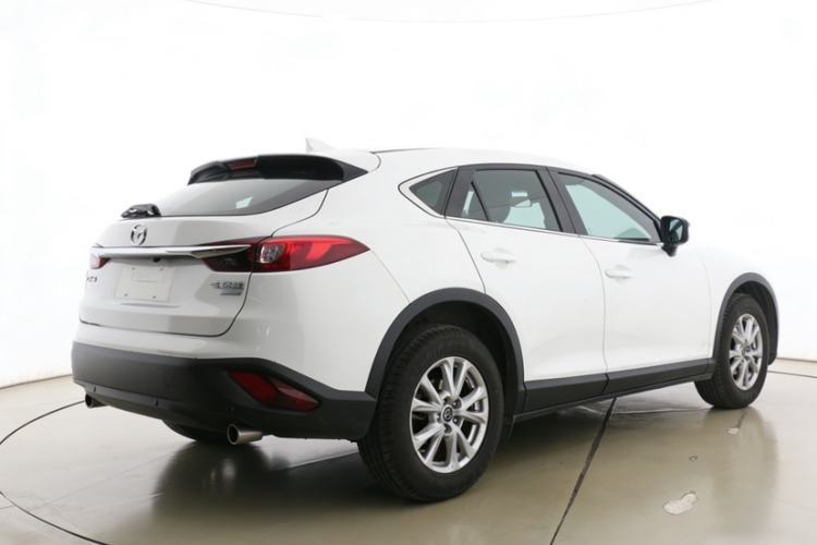 Used Mazda CX-4 2018 2.0L Automatic Two-Wheel Drive Blue Sky Dynamic Version China V Standard Exterior 2