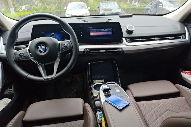 Used BMW X2 2024 sDrive25i M Sport Package Center Console