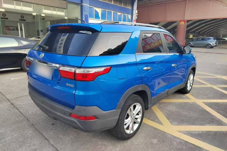 Used Dongfeng Fengon S560 2019 1.8L Manual Urban Model
