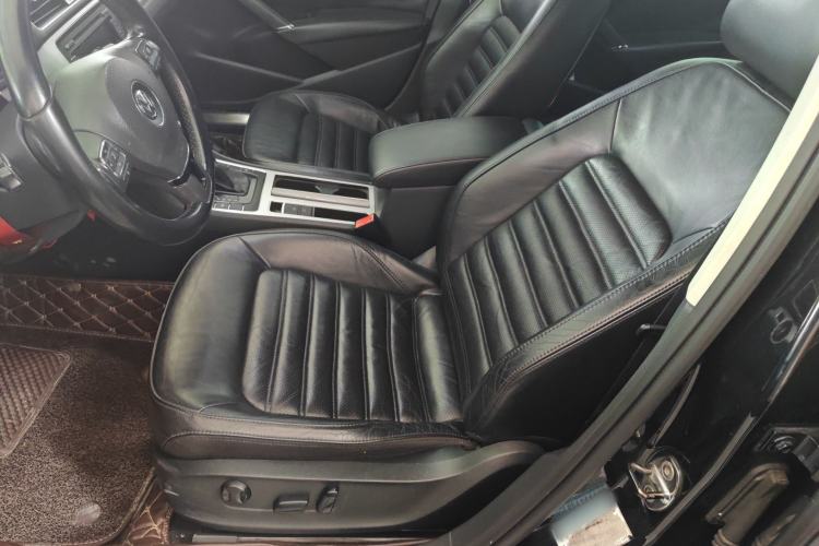 Used Volkswagen Passat 2013 1.8TSI DSG Prestige Edition Left Front Seat