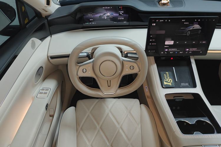 Used Hima Stelato S9 2024 All-Electric Ultra Four-Wheel-Drive Flagship Edition Steering Wheel