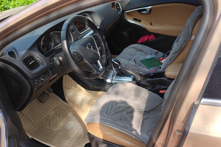 Used Volvo V40 2017 T3 Zhiya Edition Left Front Seat