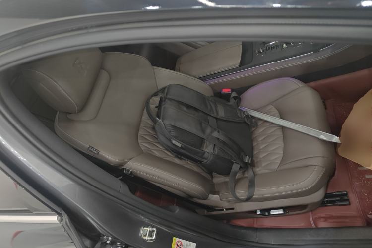 Used BYD Han 2023 DM-i Champion Edition 121KM Prestige Model Right Front Seat