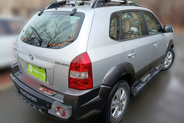 Used Hyundai Tucson 2009 2.0L Automatic Two-Wheel Drive with Sunroof