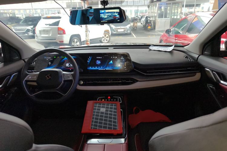 Used SOL QX 2022 300T DCT Moon Exploration Edition