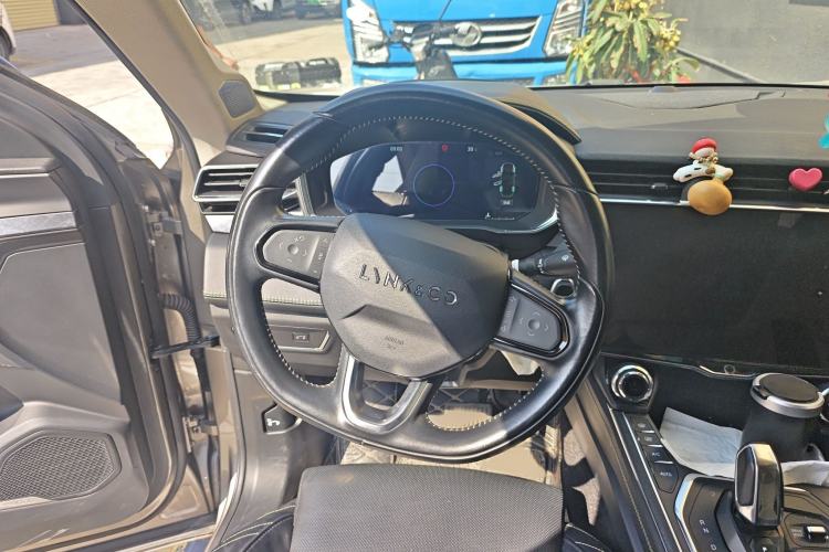 Used Lynk & Co 05 2020 2.0TD Two-Wheel Drive Shine Halo
