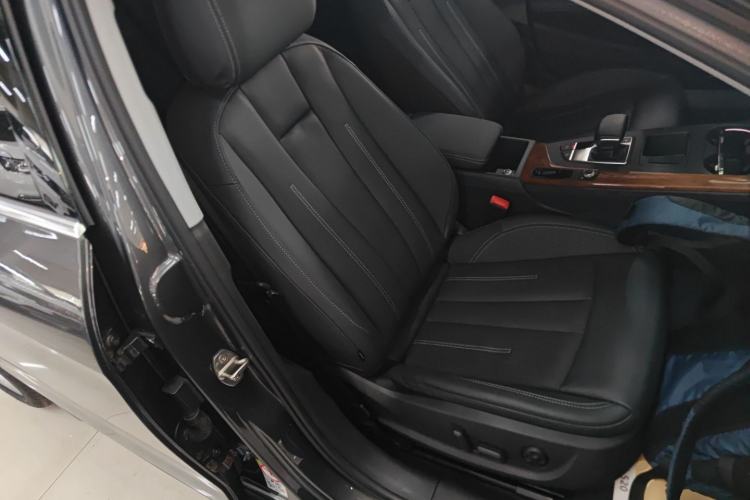 Used Audi A4L 2020 40 TFSI Luxury Prestige Edition Right Front Seat