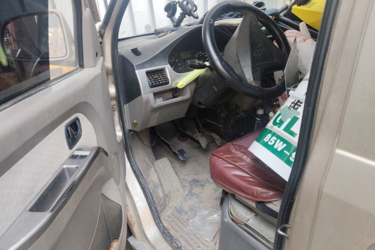 Used Wuling Rongguang 2011 1.2L Base Version
