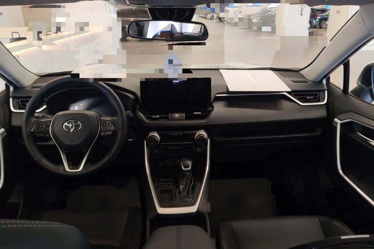 Used Toyota Wildlander 2023 2.0L CVT Two-Wheel Drive Luxury PLUS Edition Center Console