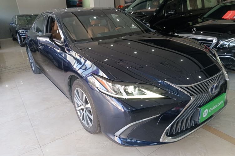 Used Lexus ES 2018 300h Premier Edition China VI Standard
