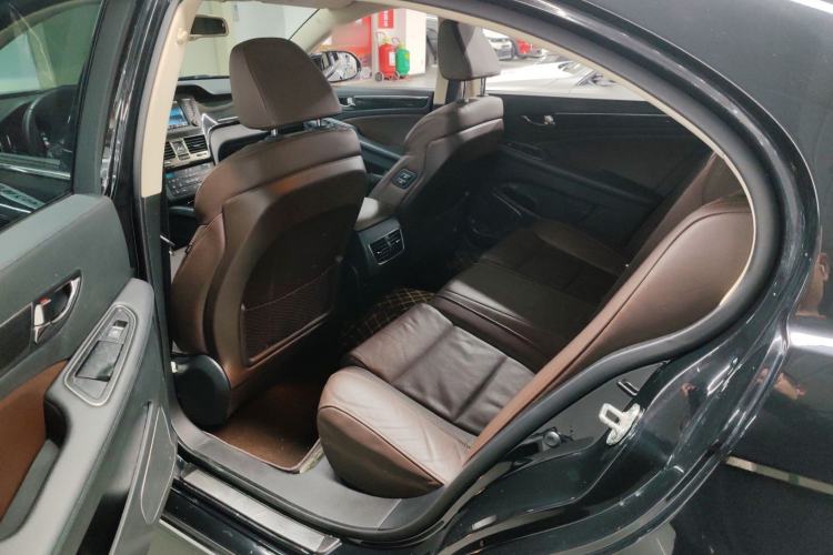 Used Hongqi H7 2017 1.8T Luxury Model
