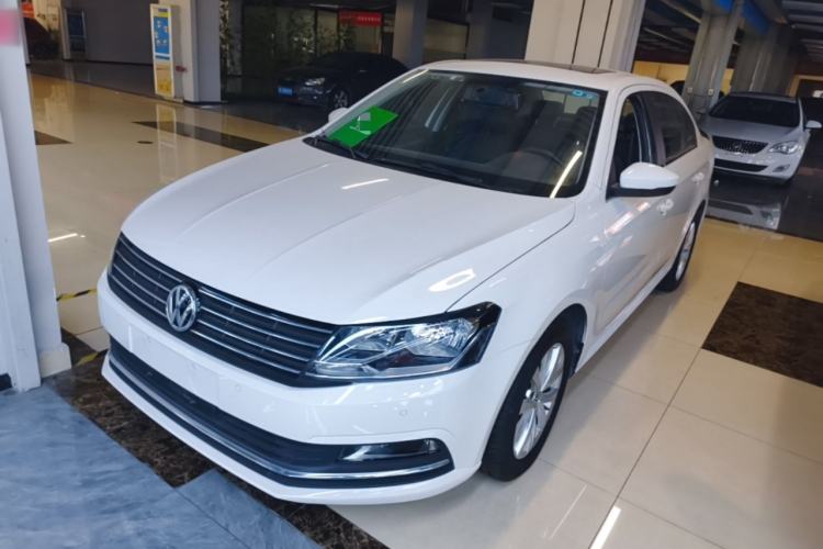 Used Volkswagen Lavida 2015 1.6L Manual Comfort Edition