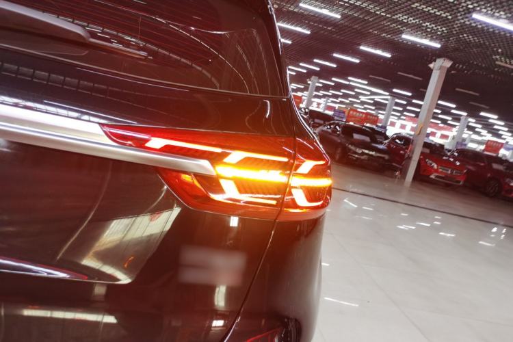 Used Hongqi HS5 2022 Revised Version 2.0T Smart Connect Flagship Edition
