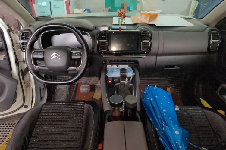 Used Citroen C5 AIRCROSS 2017 350THP Fashion Edition Center Console