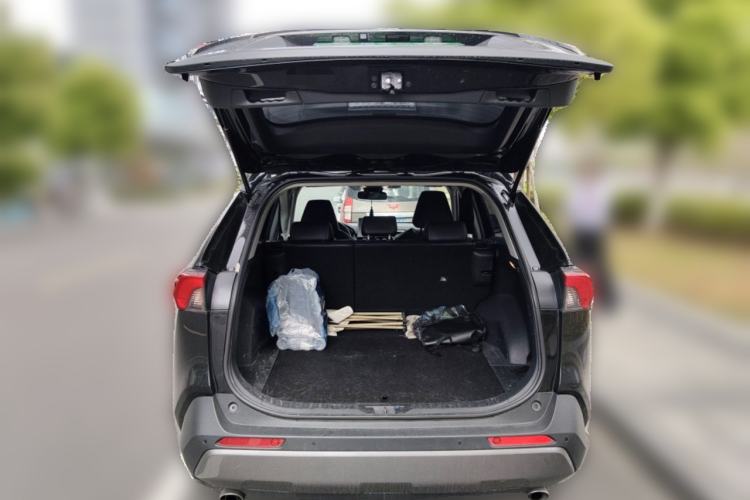 Used Toyota RAV4 2021 2.0L CVT Two-Wheel Drive Fashion PLUS Edition