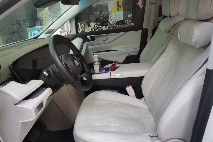 Used Buick GL8 New Energy 2024 Lu Zun Deluxe Edition 7-Seater
