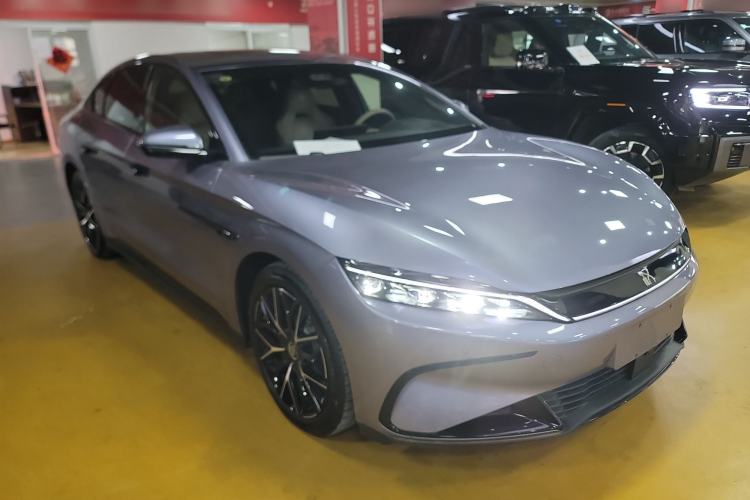 Used BYD Han 2024 EV Glory Edition 610 km All-Wheel Drive "Tian Shen Zhi Jia" Intelligent Driving Model