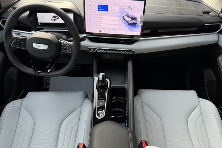 Used Geely Auto Coolray 2025 Bin Yue L 1.5T DCT Starlight Edition
