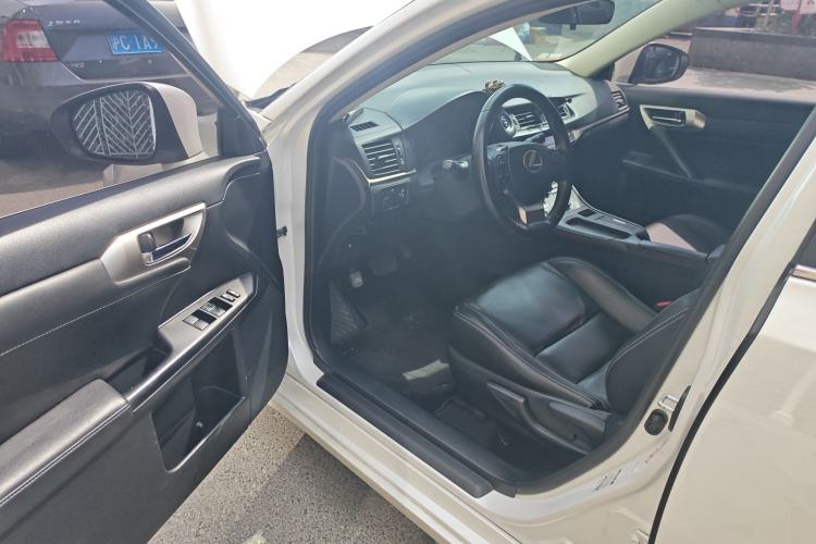 Used Lexus CT 2017 CT200h Elite Edition Solid Color China V Standard