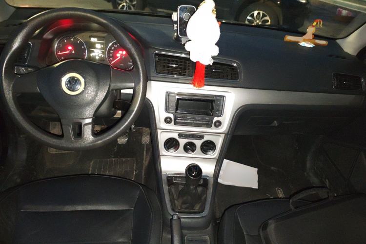 Used Volkswagen Lavida 2015 1.6L Manual Comfort Edition