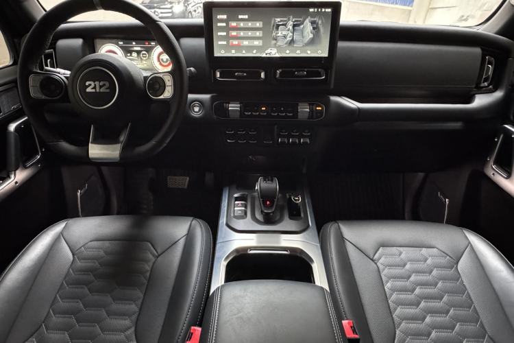 Used 212 T01 2025 2.0T Changfeng
