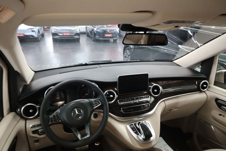 Used Mercedes-Benz V-Class 2017 V 260 L Prestige Extended Edition