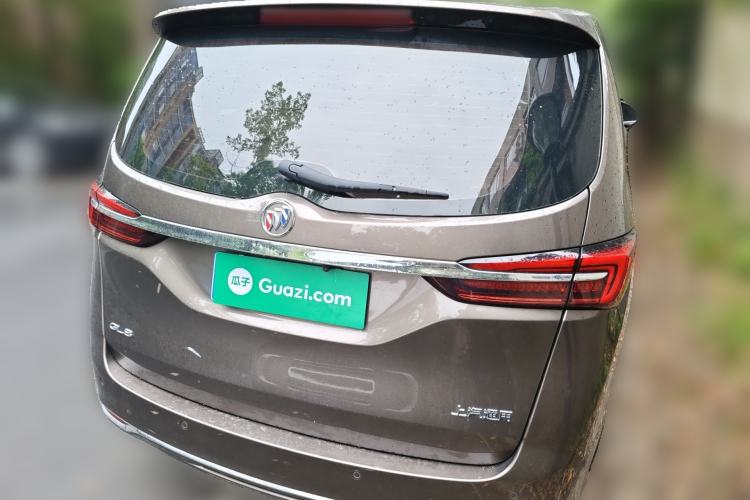 Used Buick GL8 2023 Land Executive Class Comfort Model
