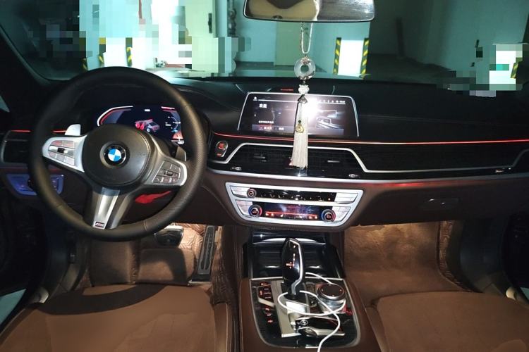 Used BMW 7 Series 2021 730Li M Sport Package Center Console