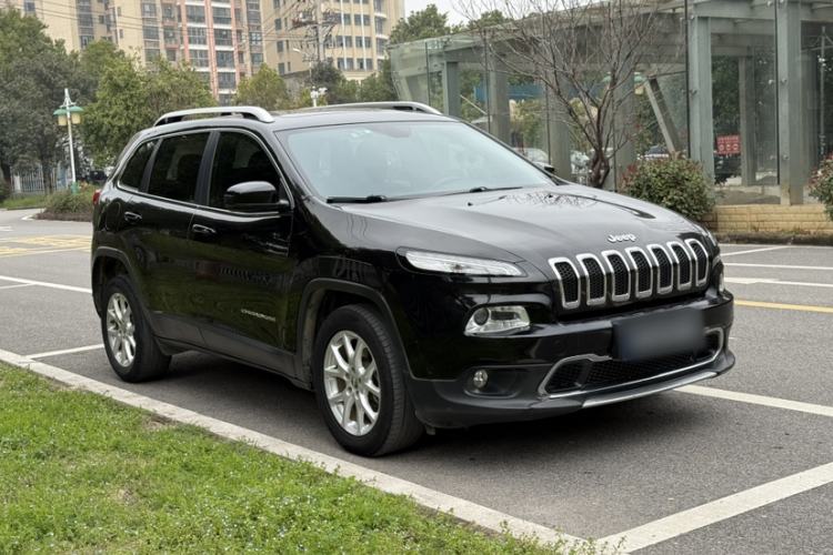 Used Jeep Cherokee 2017 2.0L Superior Edition