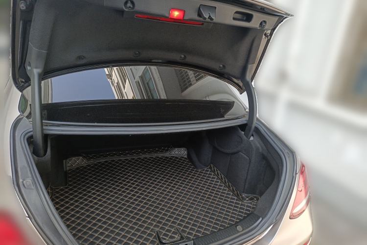 Used Mercedes-Benz E-Class 2017 Facelift E 200 Sport 4MATIC