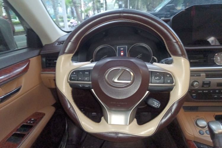 Used Lexus ES 2015 200 Elite Edition
