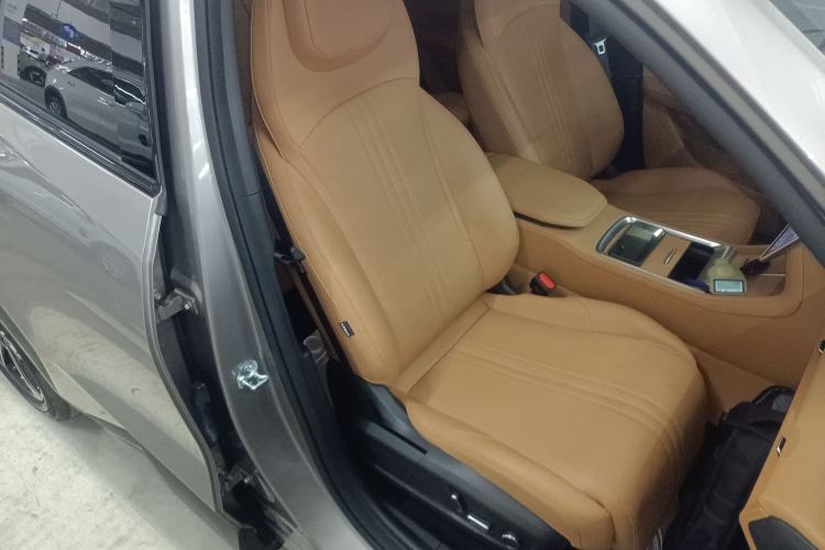 Used Geely Galaxy L7 2025 EM-i 115km Exploration+ Edition Right Front Seat