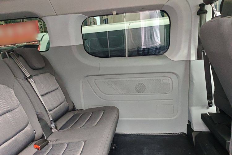 Used Iveco Fidato 2023 C30 Passenger Van 2.0T 93kW Manual Transmission Xingtu Edition Low Roof
