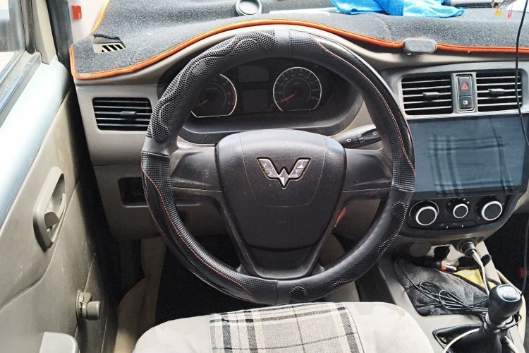 Used Wuling Rongguang V 2018 1.5L Practical Version