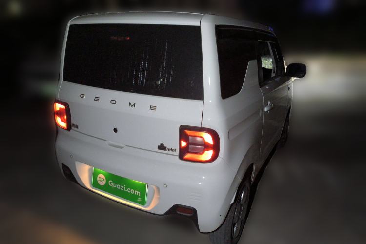 Used Geely Galaxy Panda 2023 Panda Mini 200km Endurance Bear
