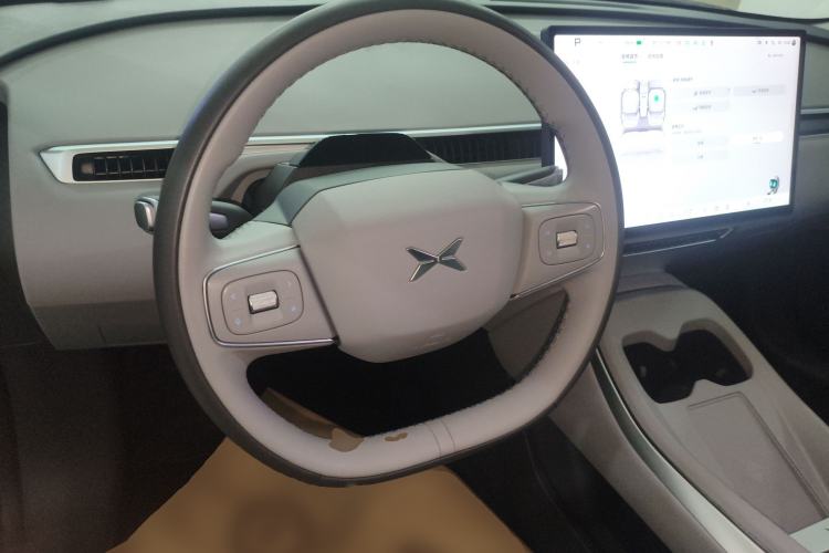 Used XPeng MONA M03 2025 600 with Ultra-Long Range Max Steering Wheel