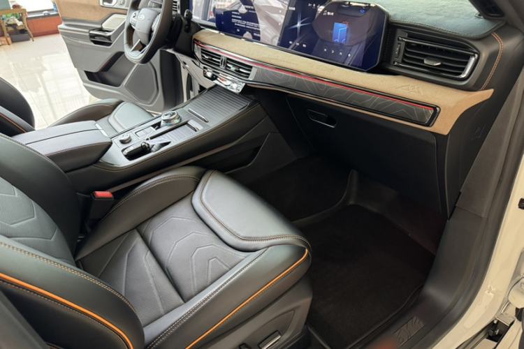 Used Ford Explorer 2023 EcoBoost 285 Kunlun Peak Edition 6-Seater
