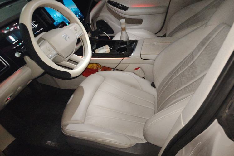 Used Rising R7 2023 Rear-Drive Screen King Edition