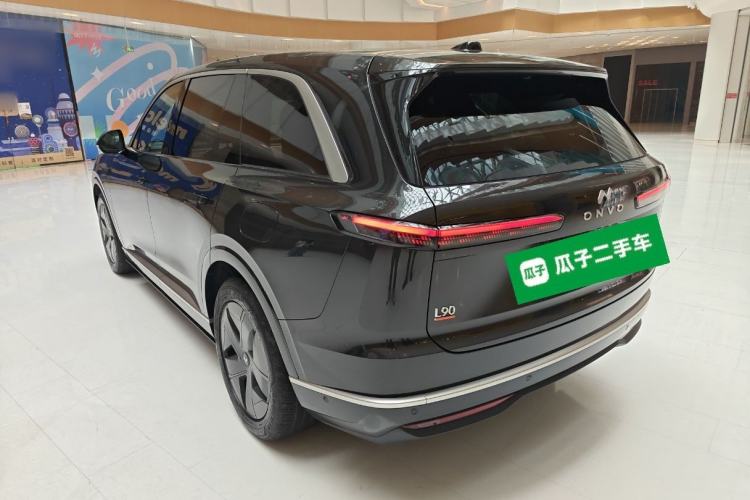 Used ONVO Luxeed L90 2025 Model—Ultra Six-Seater Version
