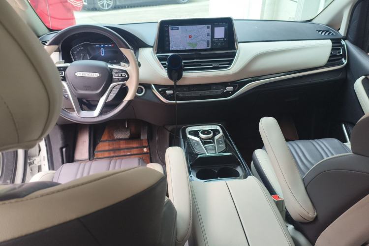 Used SAIC MAXUS G20 2020 2.0T Gasoline Automatic ZhiZun Edition Center Console