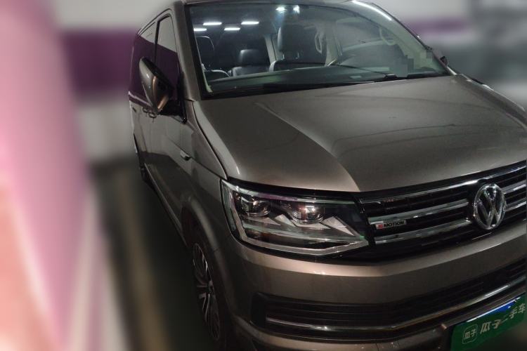 Used Volkswagen Multivan 2018 2.0 TSI 4x4 Explorer Edition 7-Seater Front Right 45 Deg