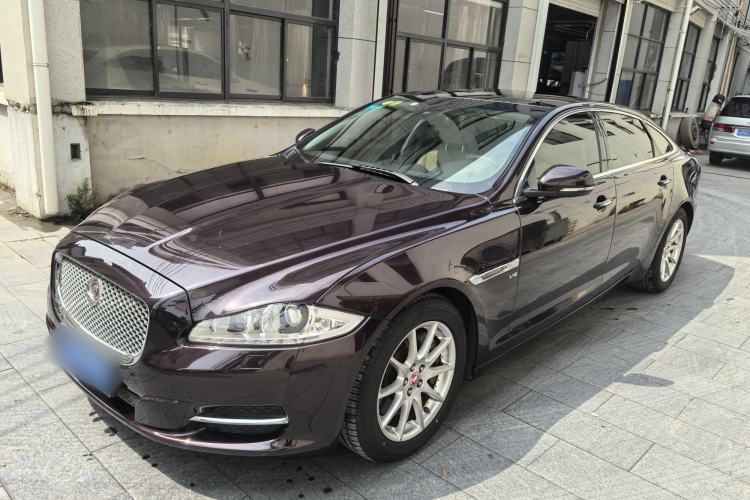 Used Jaguar XJ 2014 XJL 3.0 SC Two-Wheel-Drive Panoramic Business Edition Front Left 45 Deg