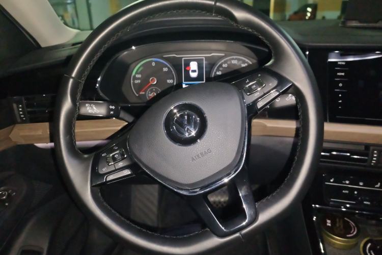 Used Volkswagen Passat New Energy 2020 430 PHEV Hybrid Luxury Edition China VI Standard