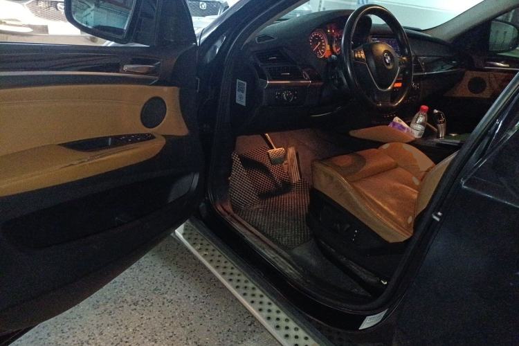 Used BMW X6 2014 xDrive35i Sport model
