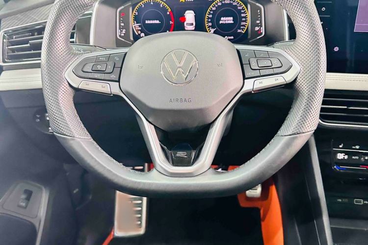 Used Volkswagen Tiguan L 2024 330TSI Automatic Two-Wheel Drive R-Line Enhanced Edition
