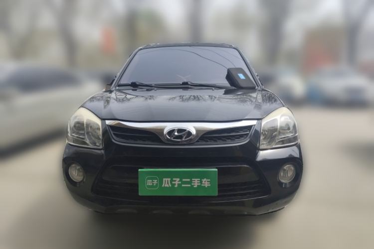 Used Hyundai Tucson 2013 2.0L Automatic Two-Wheel Drive Comfort Version Front