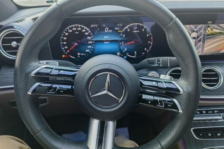 Used Mercedes-Benz E-Class 2022 Revised Version E 300 L Sporty and Stylish Edition
