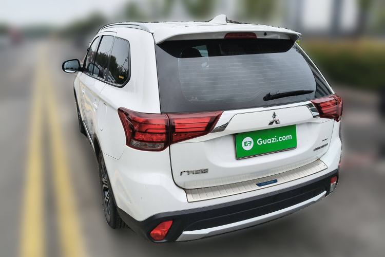 Used Mitsubishi Outlander 2018 2.0L Two-Wheel-Drive Jiale Edition 7-Seater Rear Left 45 Deg